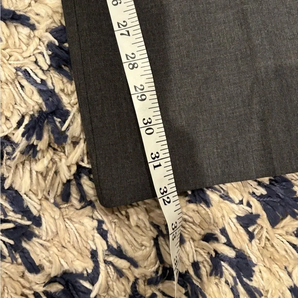 Ann Taylor signature 3 piece gray suit set - blazer (10), skirt and pants (8) - Picture 15 of 15
